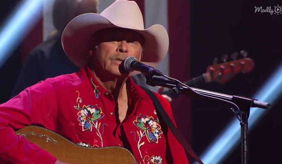 Patriotic tears when Alan Jackson sings ‘America the Beautiful’