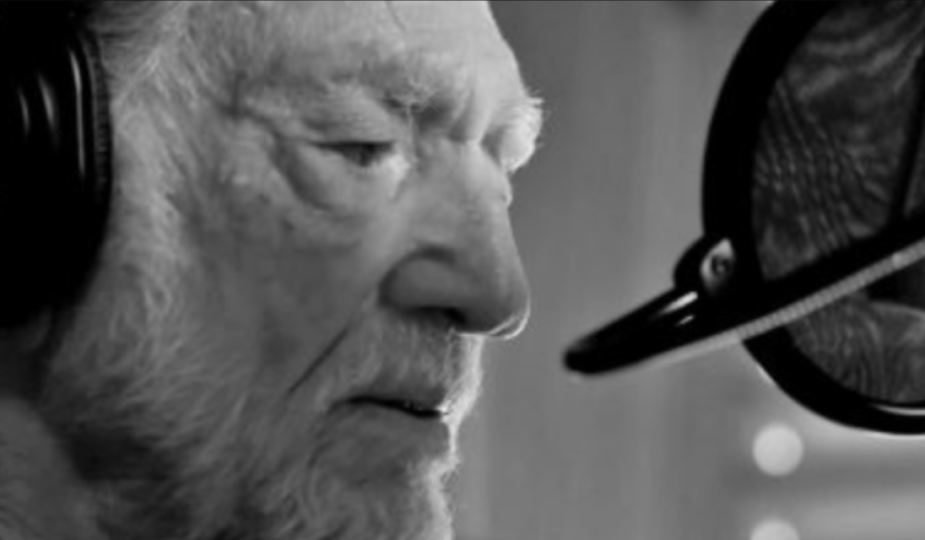 Willie Nelson sings touching song about getting older — Only people over fifty will be ble to sympathize